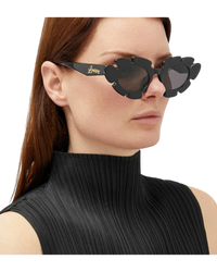 Loewe LW40088U Sunglasses Smoke Irregular